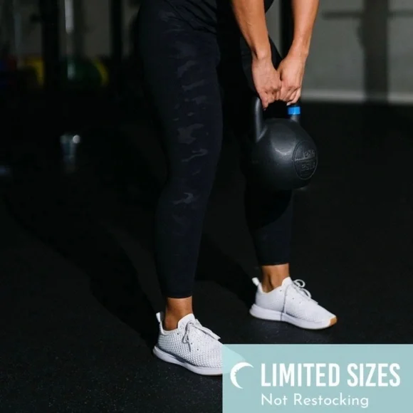 Zyia Active Black Battleship Camo Luxe Leggings Size 6-8 - Picture 5 of 8